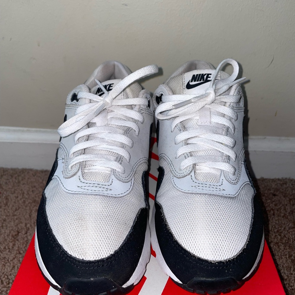 Nike Classic White and Black Trainers